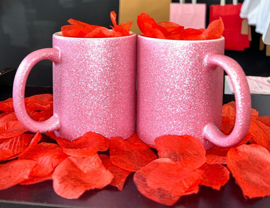 Personalisierte rosa Glitzer-Tasse mit Rose – Design inklusive