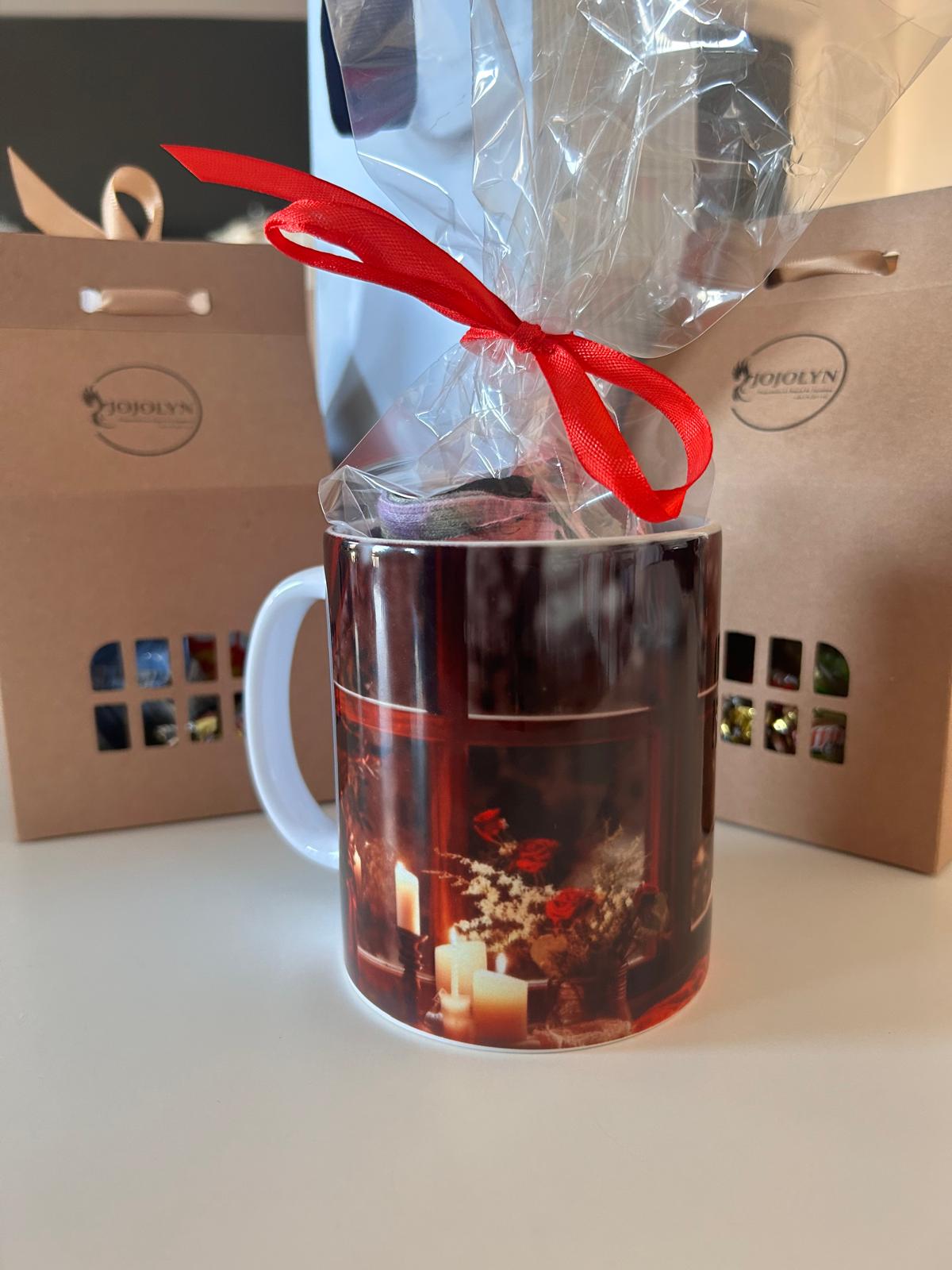 Weihnachtstasse „Winterfenster“ – Premium Sublimationsdruck (Geschenkidee)